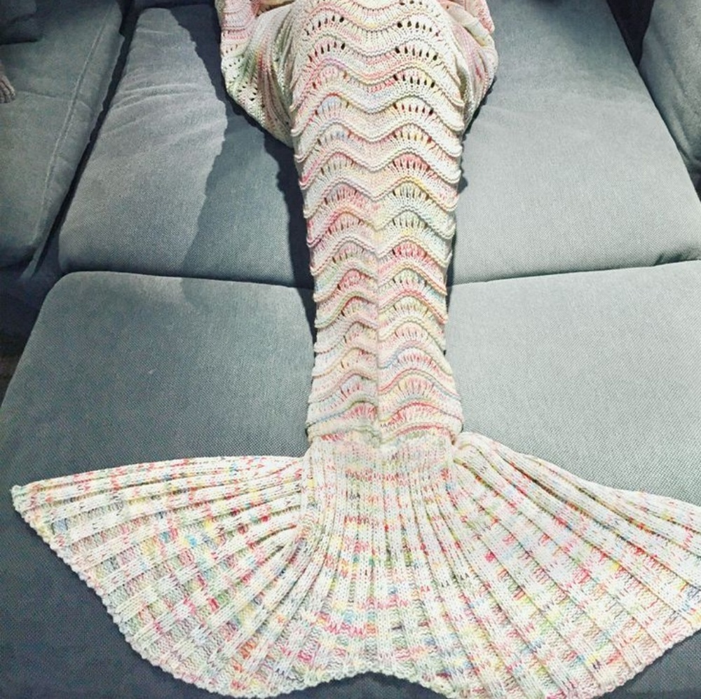 Mermaid Tail Blanket - Picture 1 of 2